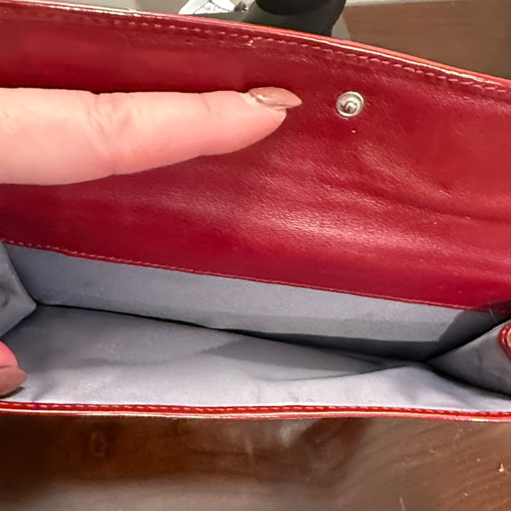 Coach Vintage Signature Embossed Patent Leather Turnlock Wallet (Color: Red) EUC - Picture 11 of 16